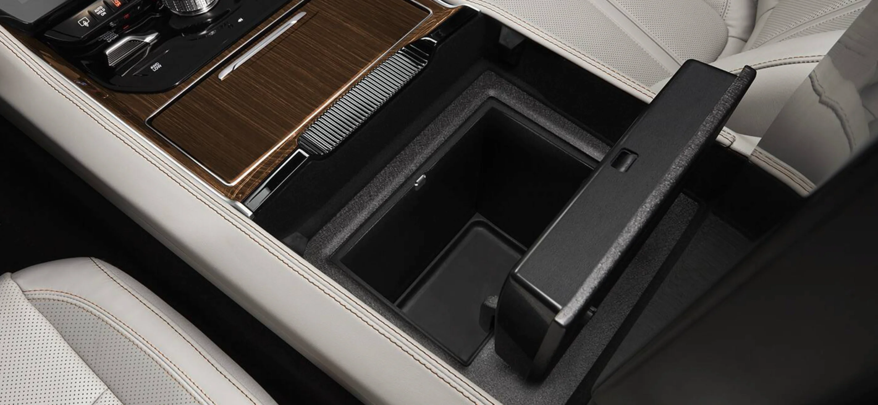 Caja fuerte con activación de panel táctil
